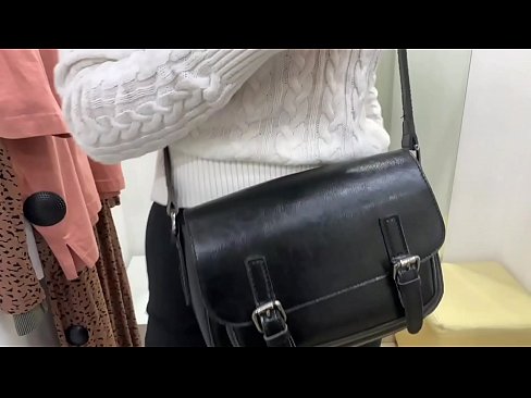 ❤️ Публична мастурбация на младата кучка FeralBerry с вибратор в стаята за обличане Супер порно в bg.assistdoctor23.ru ☑